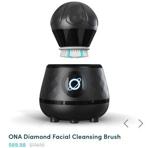 Tao Clean Facial Cleaning Brush